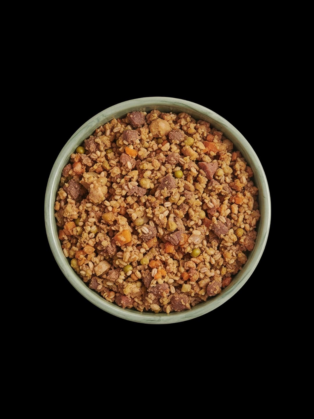 Tigela de comida real para cães com carne, cenoura, ervilhas e cevada
